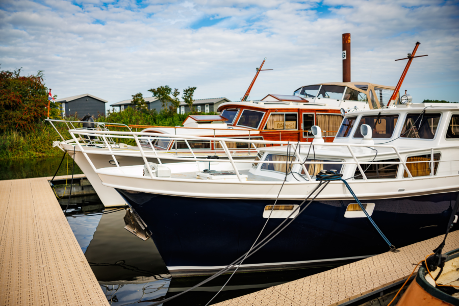 2708 094521 Martin Hols 6 I4 A4300 CR3